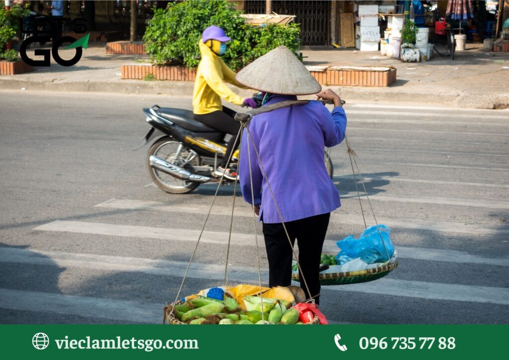 Thị trường lao động tại Hà Nội: Cơ hội và quy thức